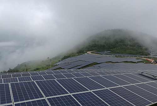 高高山上建光伏 敢教荒山变金山 _ 经济参考网