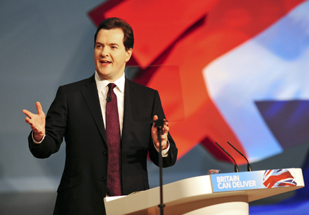 英财政大臣宣布将削减福利预算支出100亿英镑