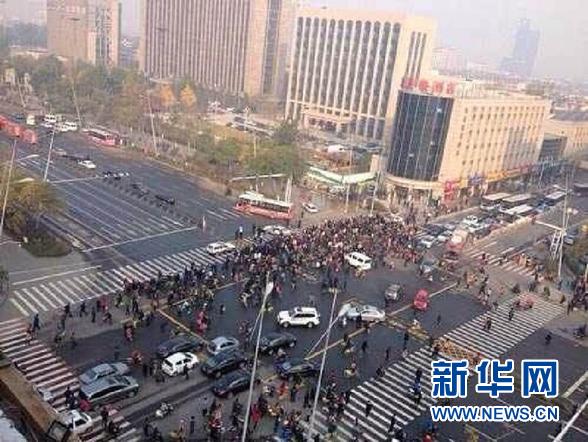 太原迎泽大街山西省委附近爆炸致1死1重伤7轻