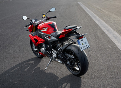 宝马发布2014款S 1000 R 摩托车 新华社--经济