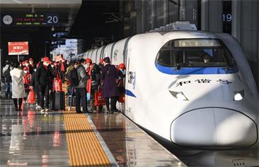 2023年重慶首趟務工定制專列開出