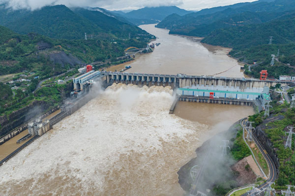 闽江今年入汛以来最大洪峰过境水口水电站